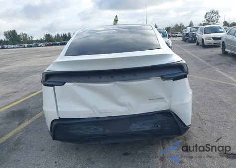 2026 Tesla Model Y Long Range Dual Motor All-Wheel Drive/Long Range Launch Series из США, поврежденный, VIN 7SAYGDEE1TF368741